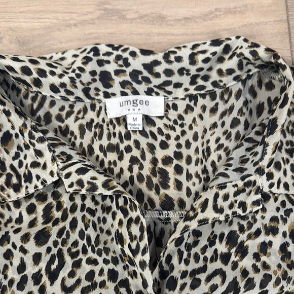 Umgee Women’s Leopard Print Button Up Short Sleeve Semi- Sheer Shirt - Picture 4 of 11